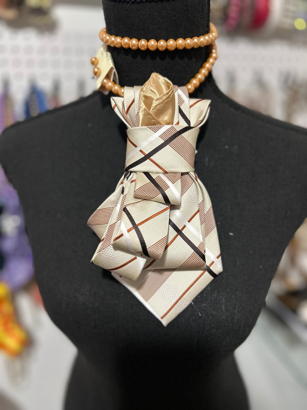 Earth Tone Tie Nevklaces