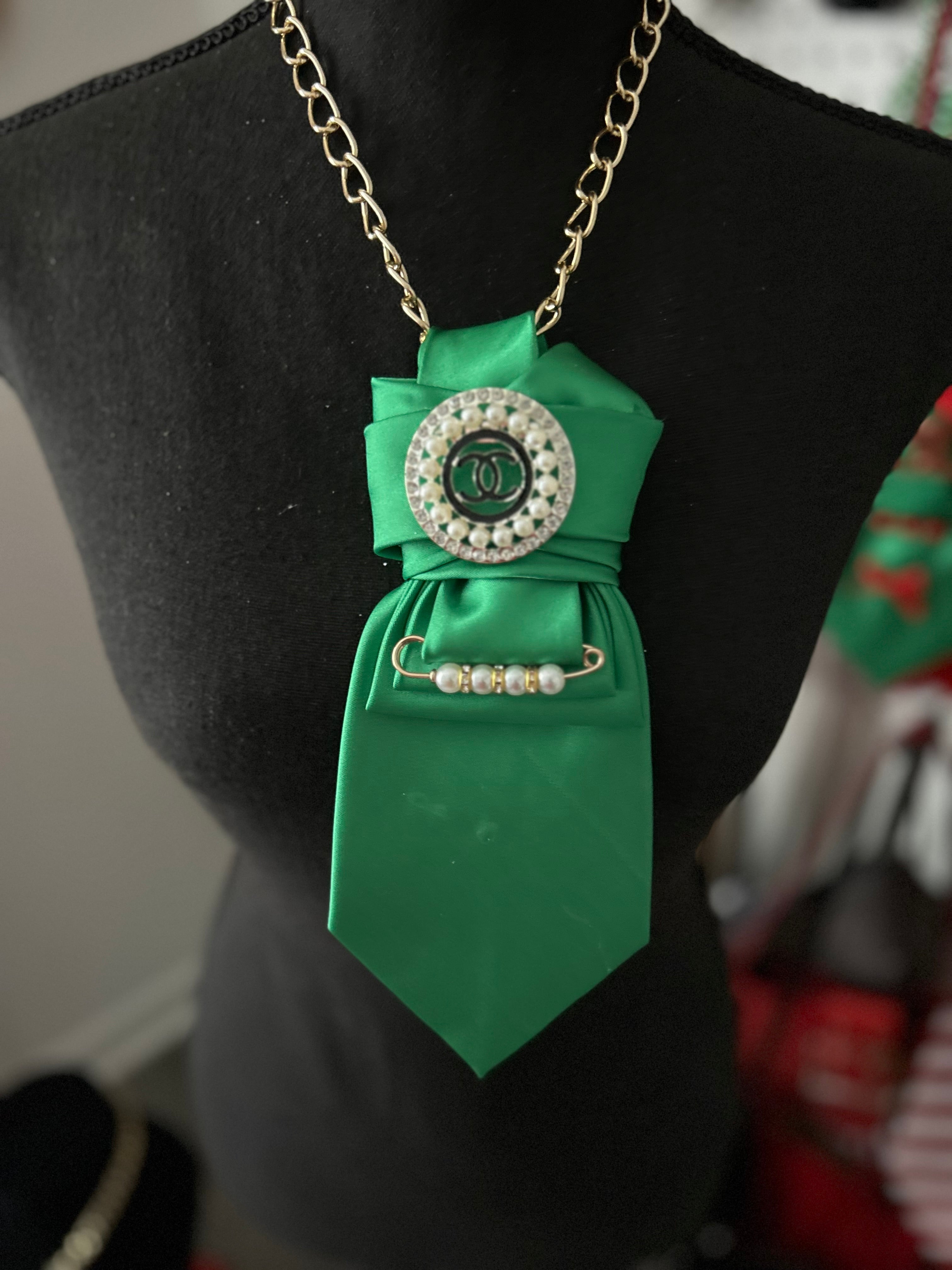 Green Tie Necklace