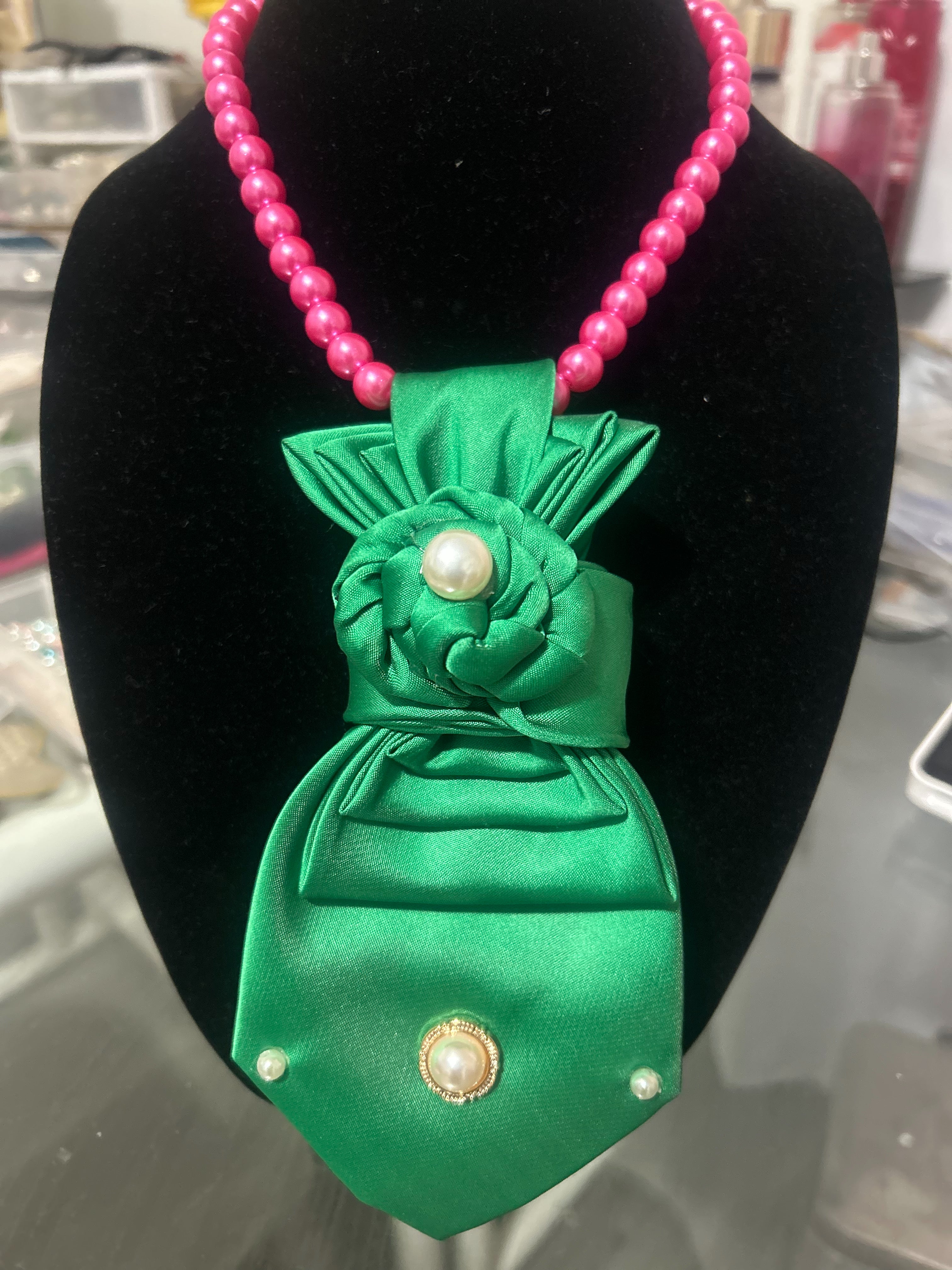 Apple Green Tie Necklace